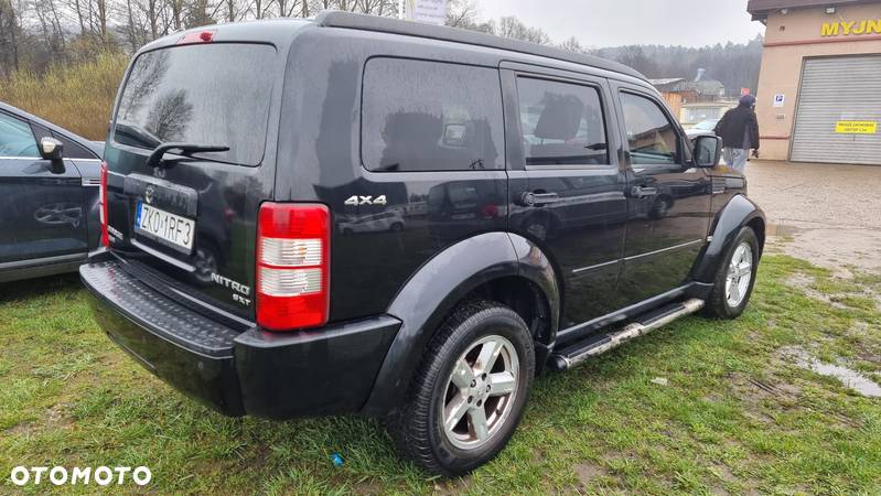 Dodge Nitro 2.8 CRD SE - 5