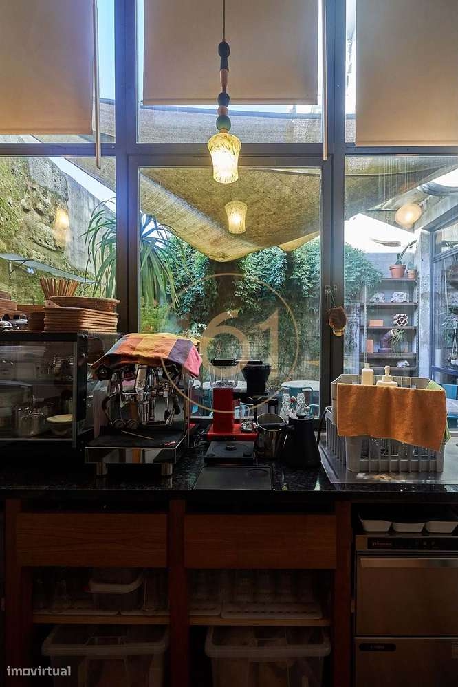 Loja na Travessa de Cedofeita para venda-5