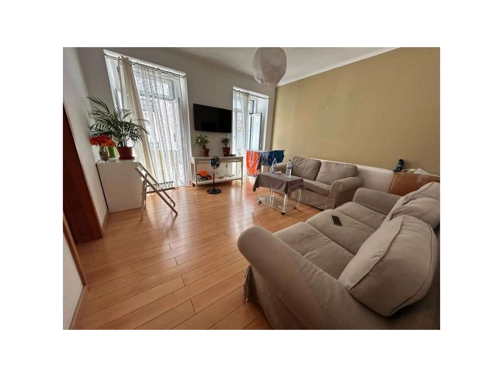 Apartamento T4 Em Pleno Coração de Arroios-6