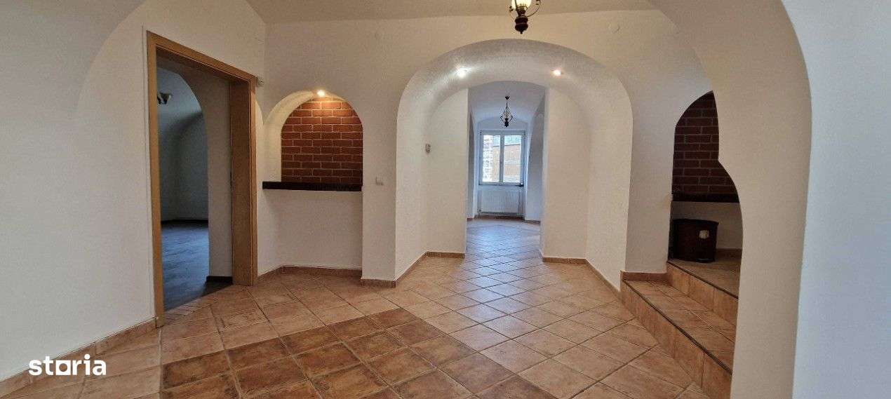 Apartament de 4 camere la casa , 170 mp, zona Semi-centrala - Imagine principală: 4/8