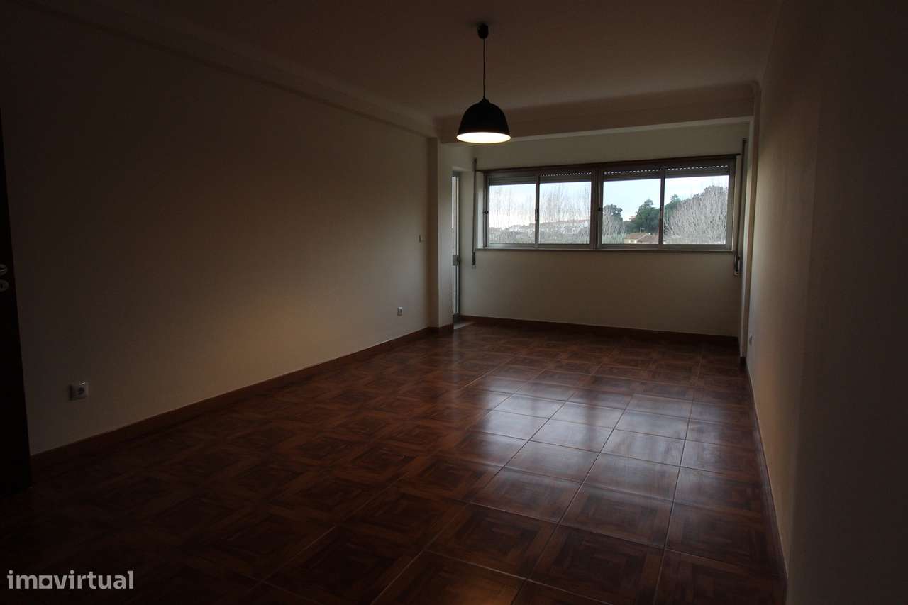 Apartamento T2 / remodelado / Quinta do Bispo / Leiria - Grande imagem: 5/28