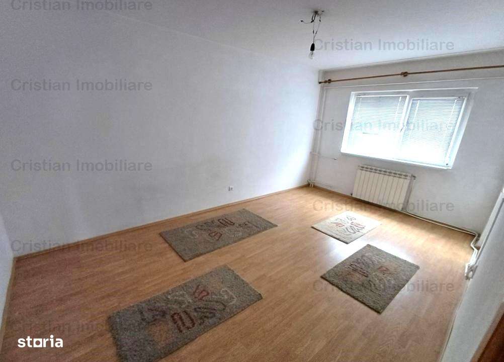 Ultracentral  2 cam ARATA BINE confort 1 Decomandat zona Calarasi-1