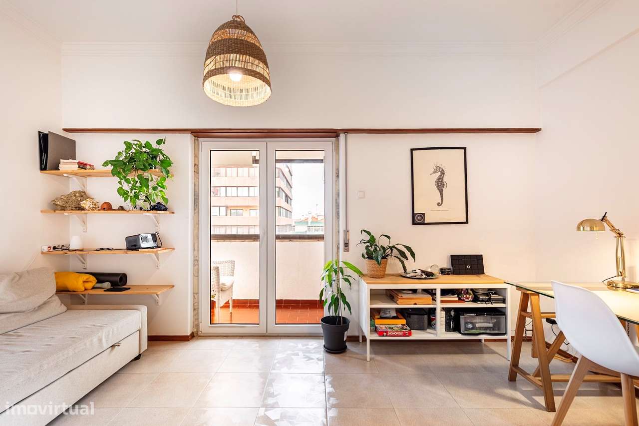 T1 com excelente planta e localização privilegiada — Oeiras - Grande imagem: 2/18