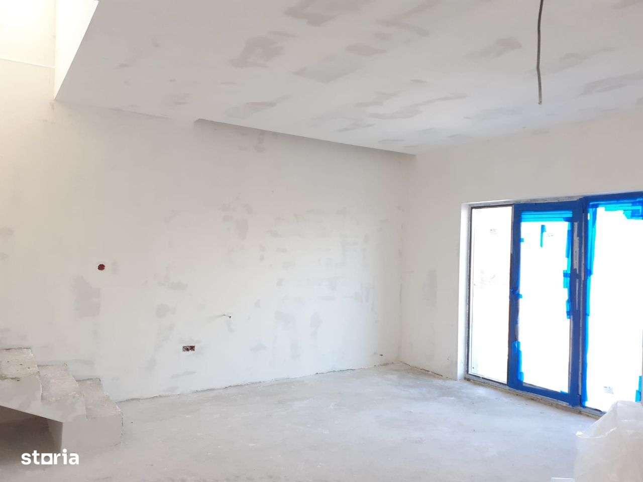 Vila Duplex De Vanzare In Rediu - Imagine principală: 4/9