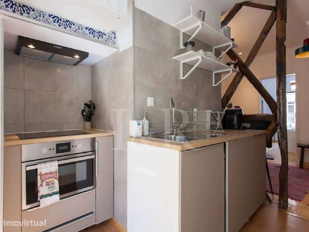 Apartamento T3 renovado e luminoso na Baixa de Lisboa - Grande imagem: 4/17