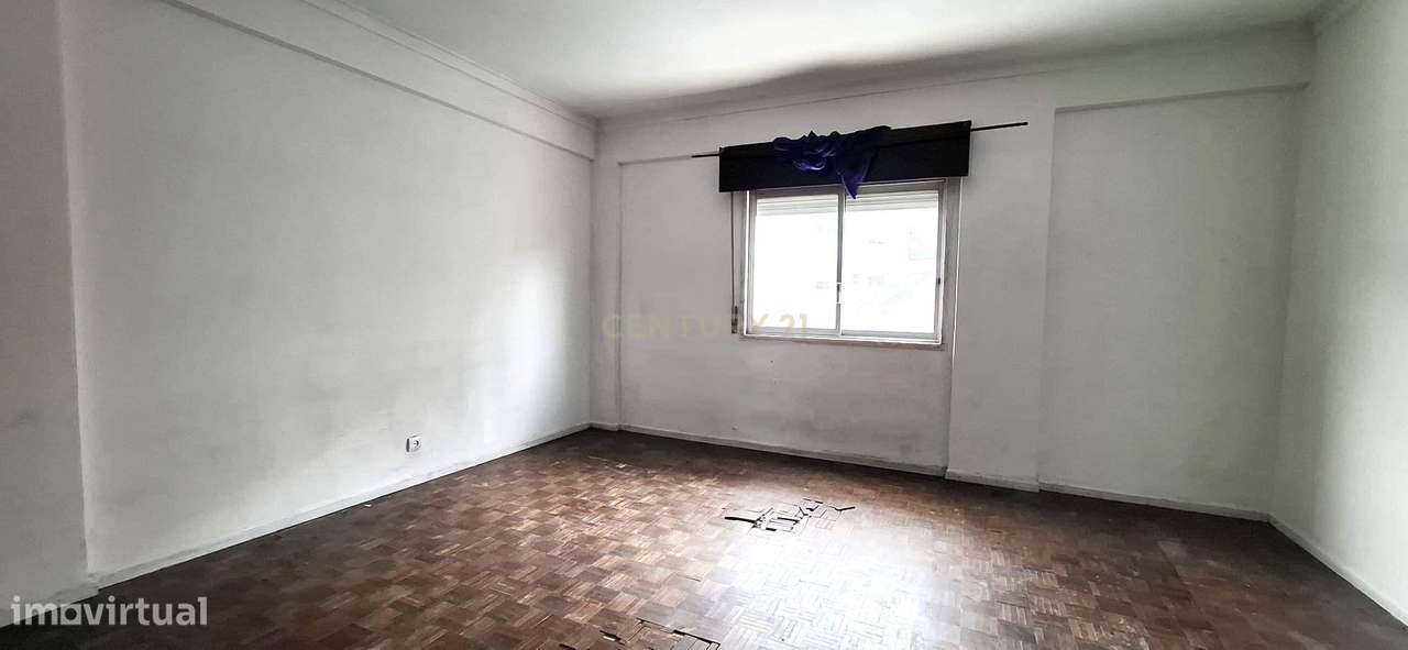 Apartamento T1 transformado em T2 - Agualva - Grande imagem: 4/14