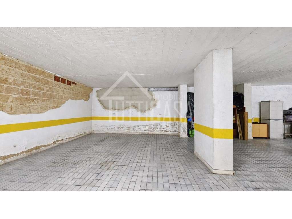 Apartamento T2 com elevador e parqueamento no Algueirão-19