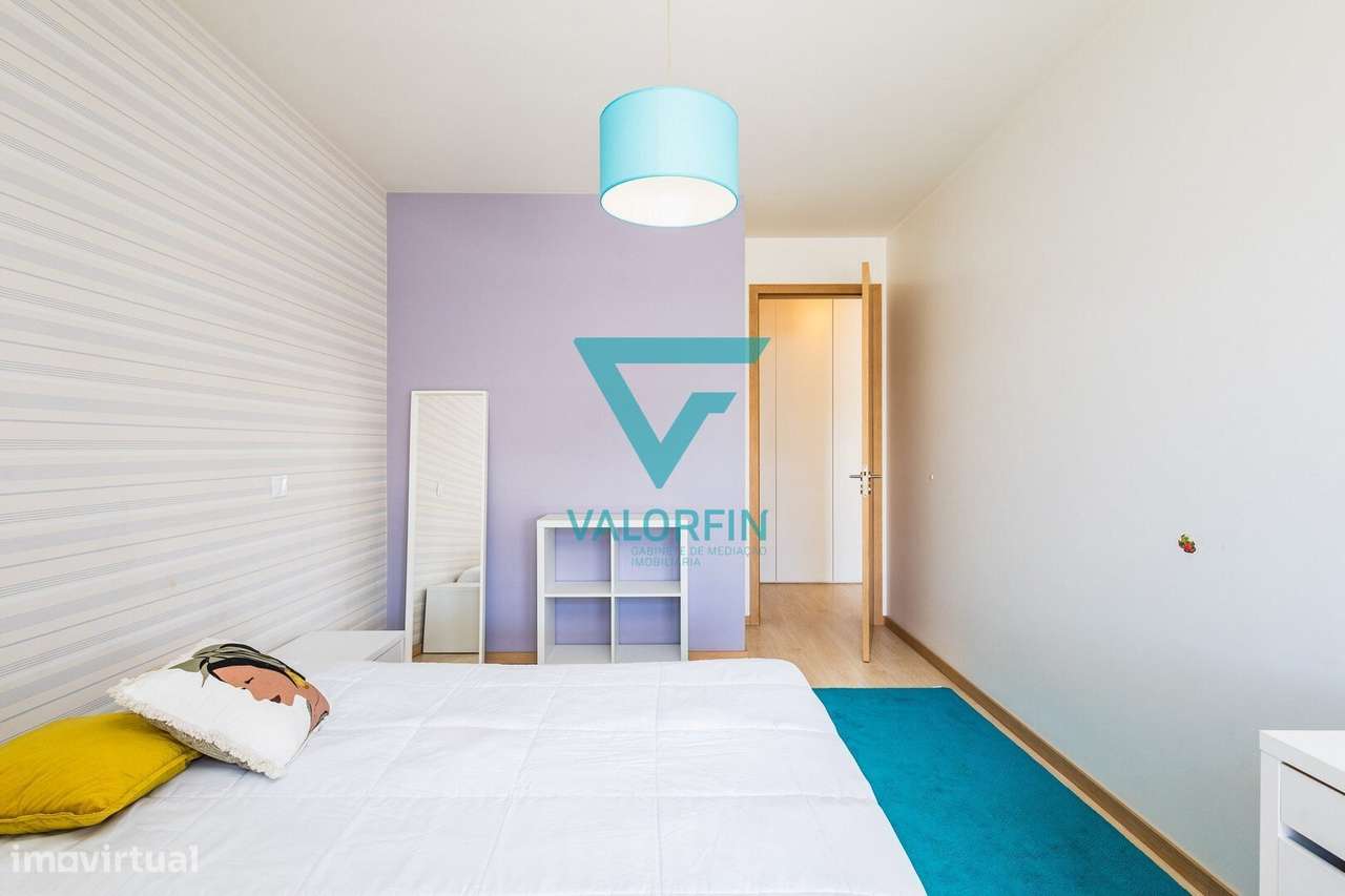 Apartamento T2 c/ Terraço de 95m2 + Garagem / Marinha Grande-19