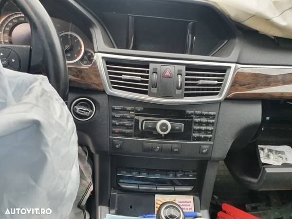 Dezmembram Mercedes E Class w212 2,2CDI - 5