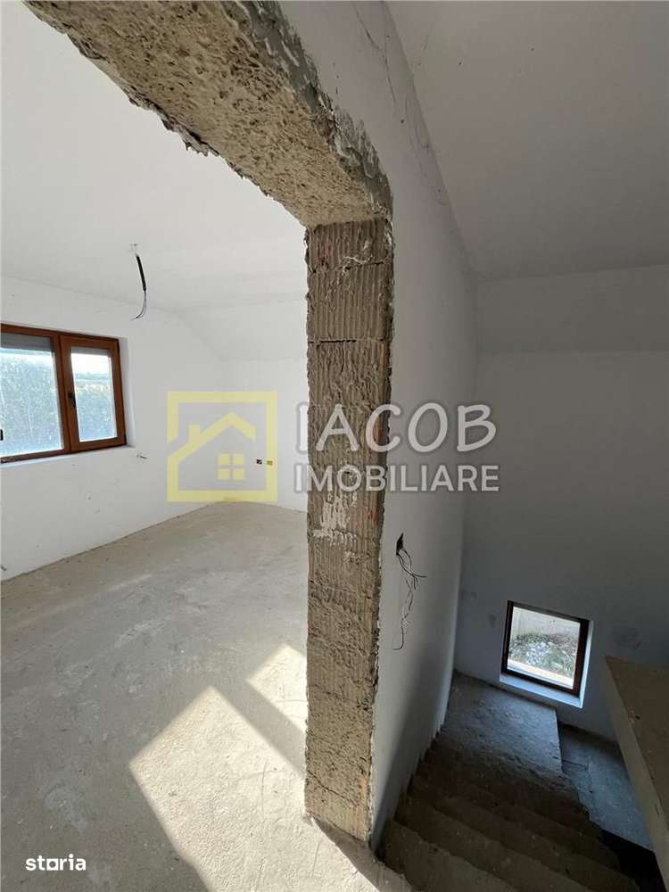 Casa la gri P+M, Dumbrava -Itesti, jud Bacau - Imagine principală: 4/20