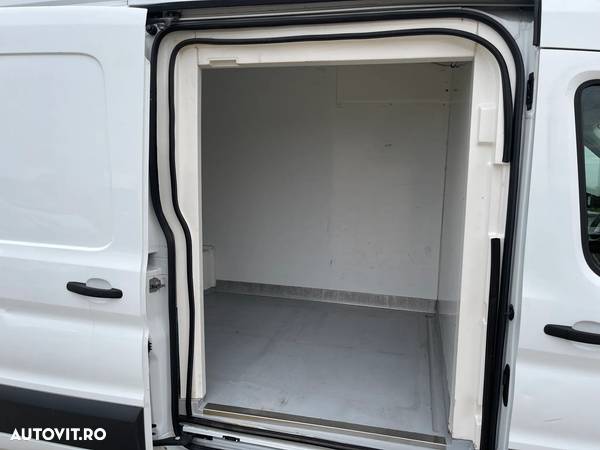 Ford Transit - 11