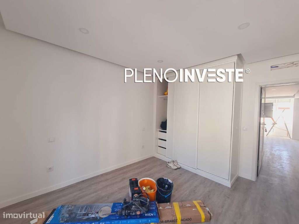 T2 Totalmente Remodelado com Varanda nas Paivas-32