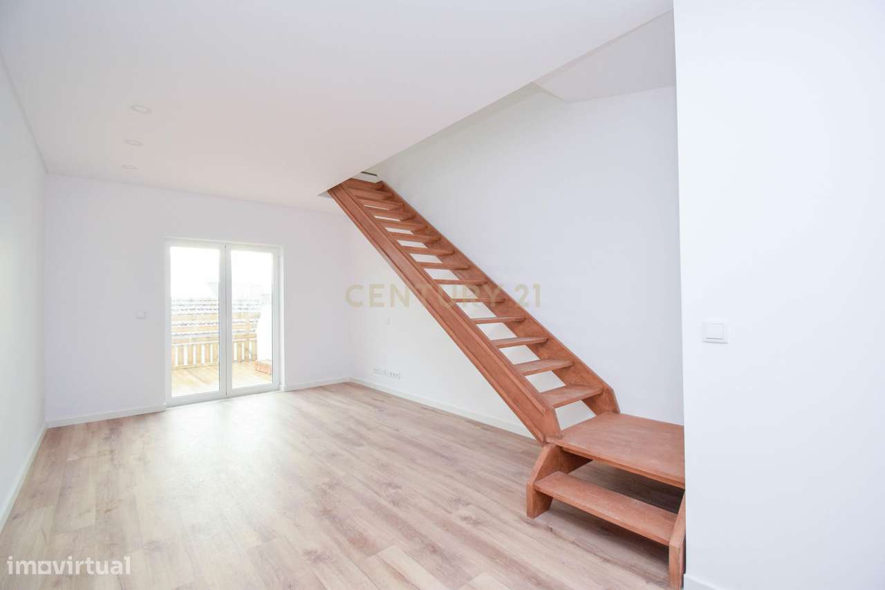 MORADIA T2 com Jardim * Bairro tranquilo em Cova da Piedade Almada - Grande imagem: 5/30