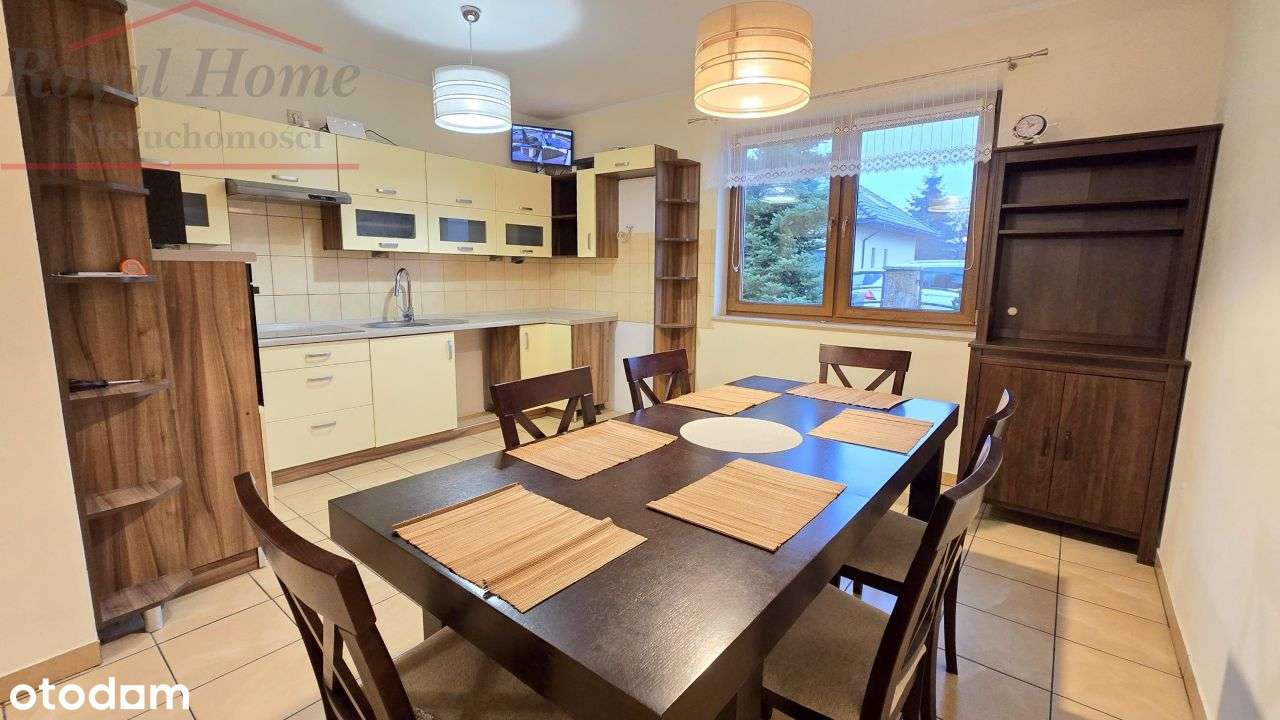 Przestronny, b. ładny, zadbany wolnostojący dom.-5