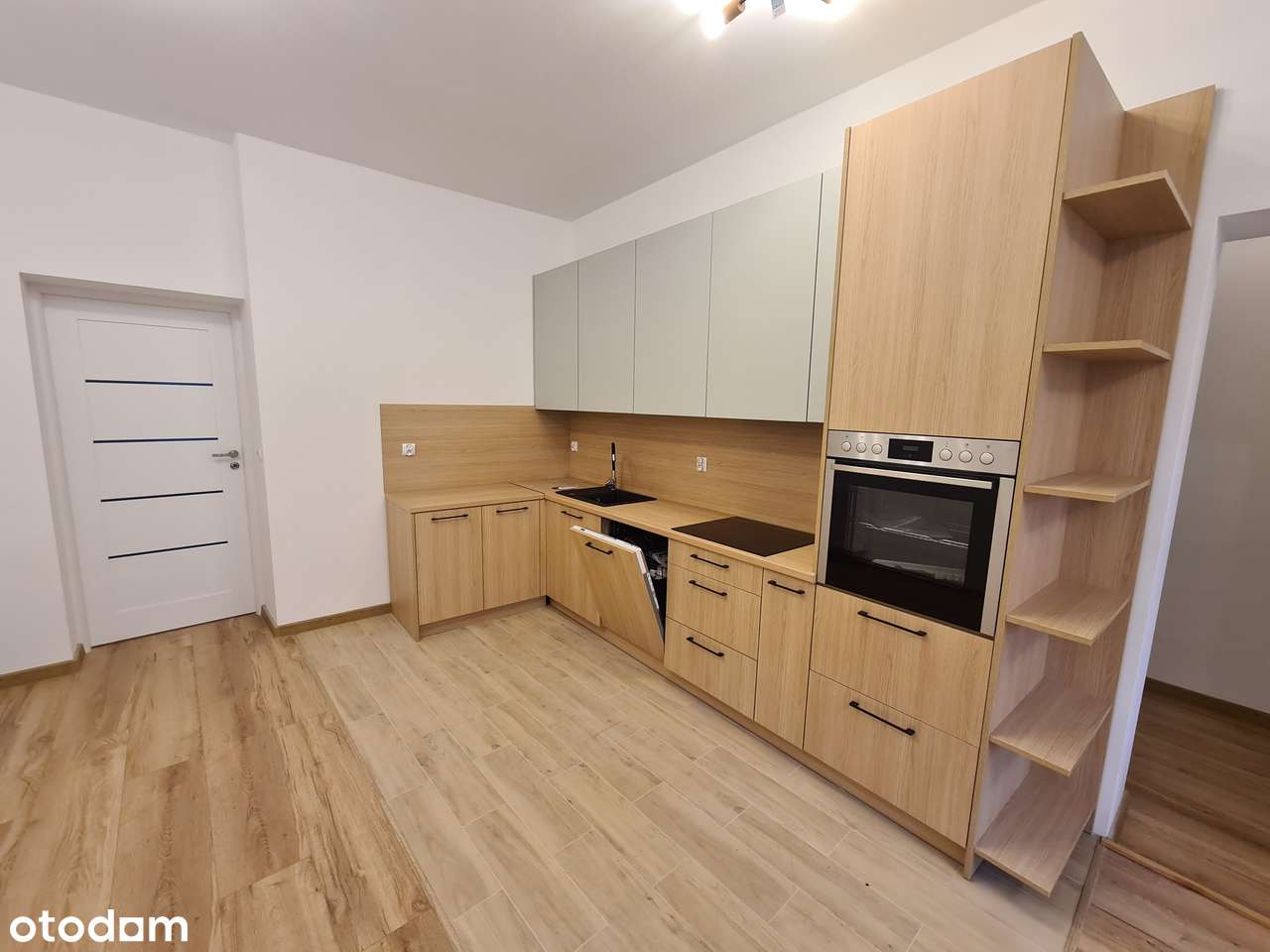 Wyremontowane mieszkanie w centrum-3