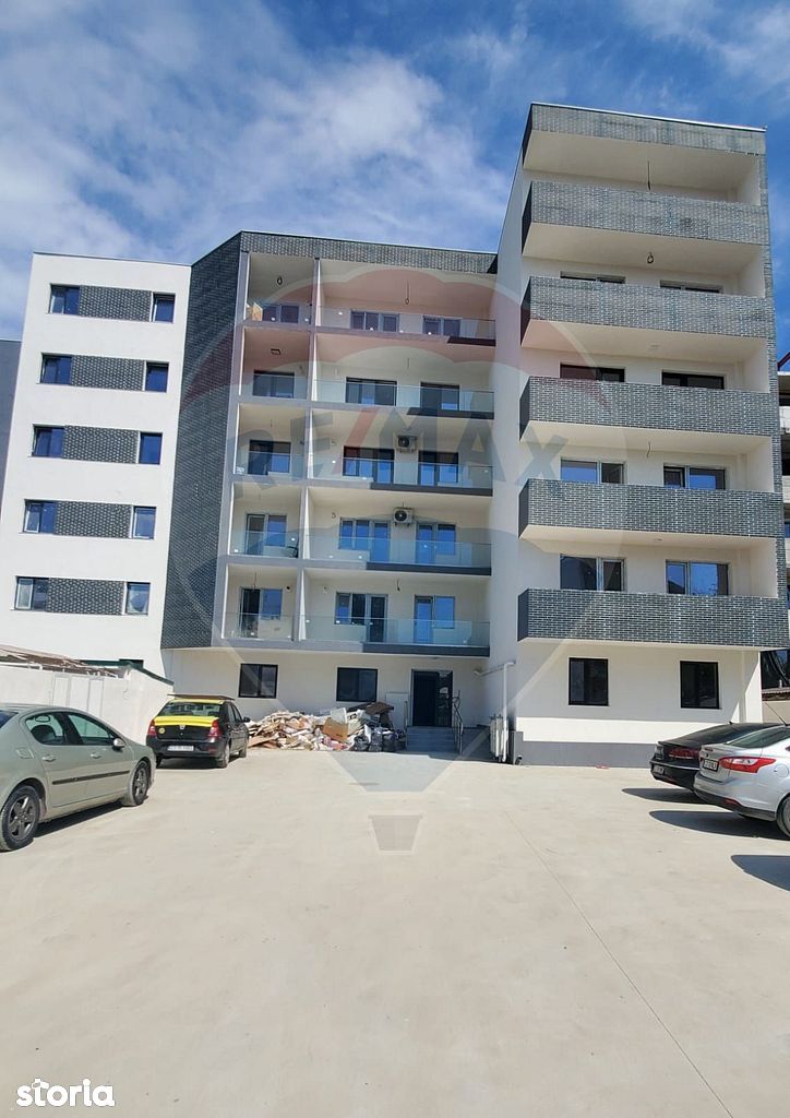 Apartament 3 camere cu loc de parcare  de vanzare Mamaia