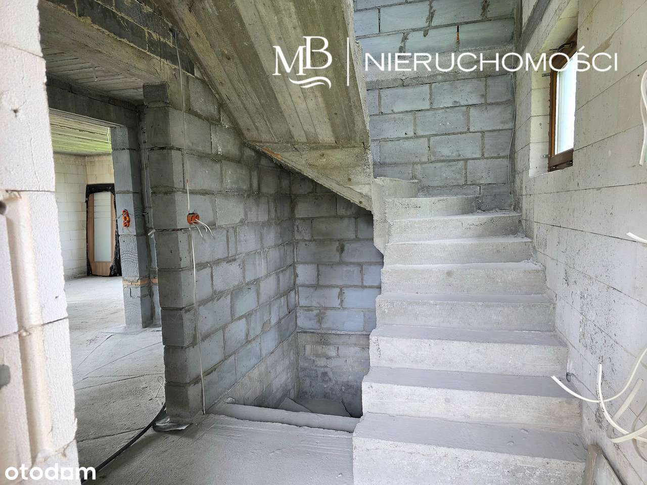 Funkcjonalny dom blisko ul. Żorskiej w Rybniku-3