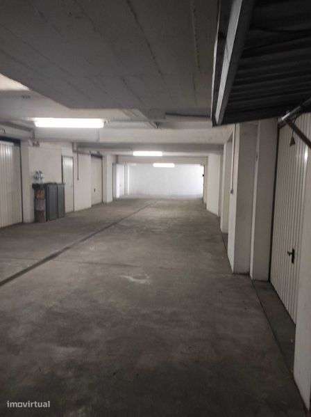 Garagem para arrendar na rua Vasco da Gama no Pinhal Novo - Grande imagem: 5/7
