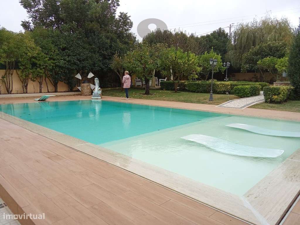 Moradia V3 / Quinta com Piscina-0