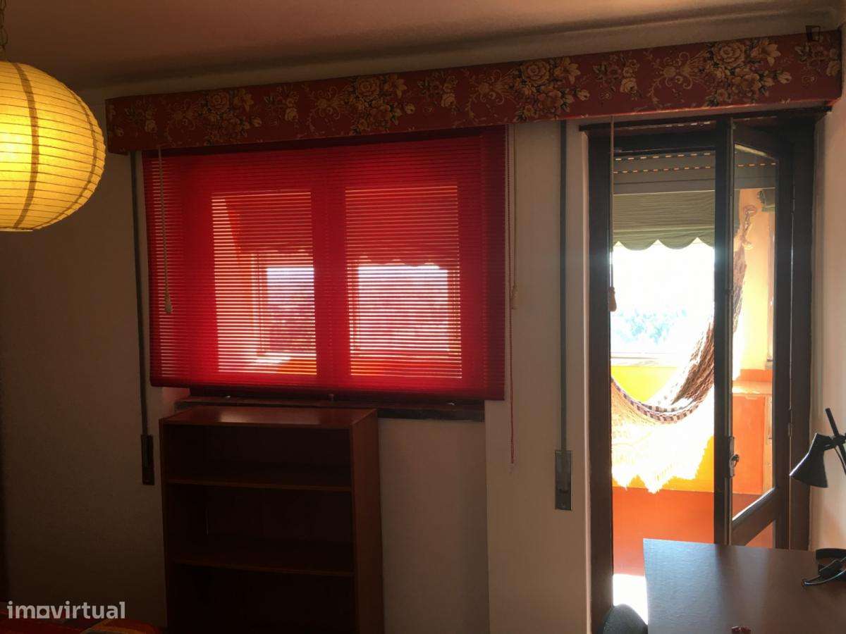 Quarto - localizado em Olivais Coimbra - Grande imagem: 3/38
