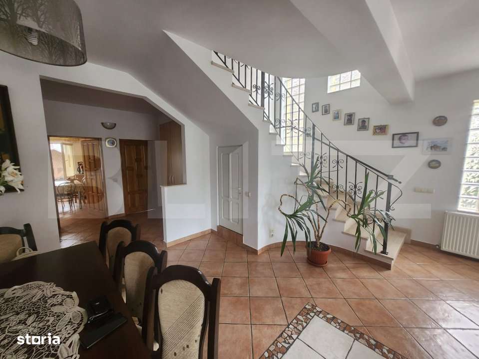 Casa individuala cu 5 camere,200 mp utili,zona centrala Aiud - Imagine principală: 4/19