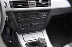 BMW Seria 3 320i - 28