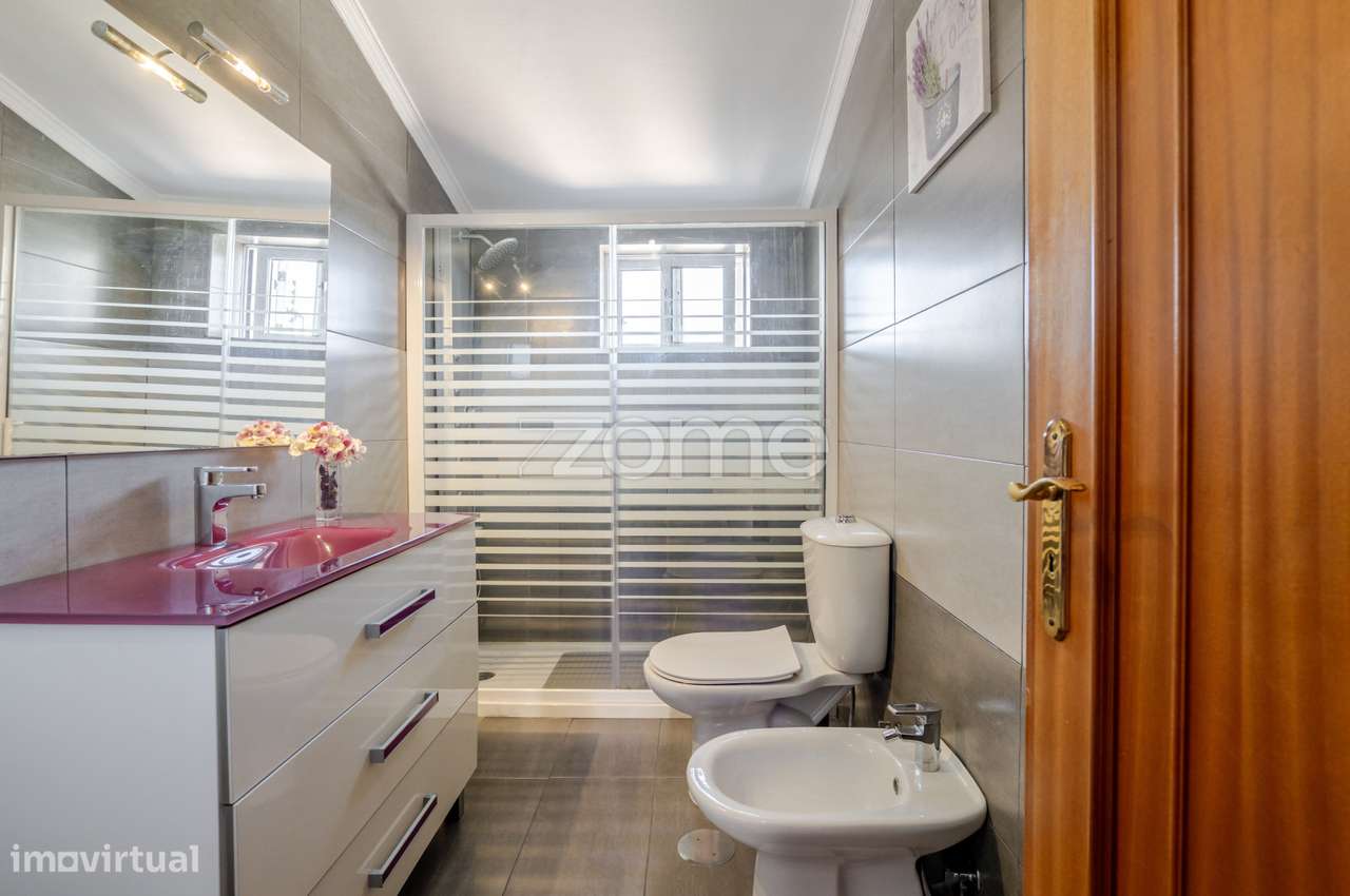 Duplex T3 com Terraço e Vista Mar em Gaia-32