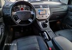 Ford Kuga 2.0 TDCi 4x4 Titanium - 28