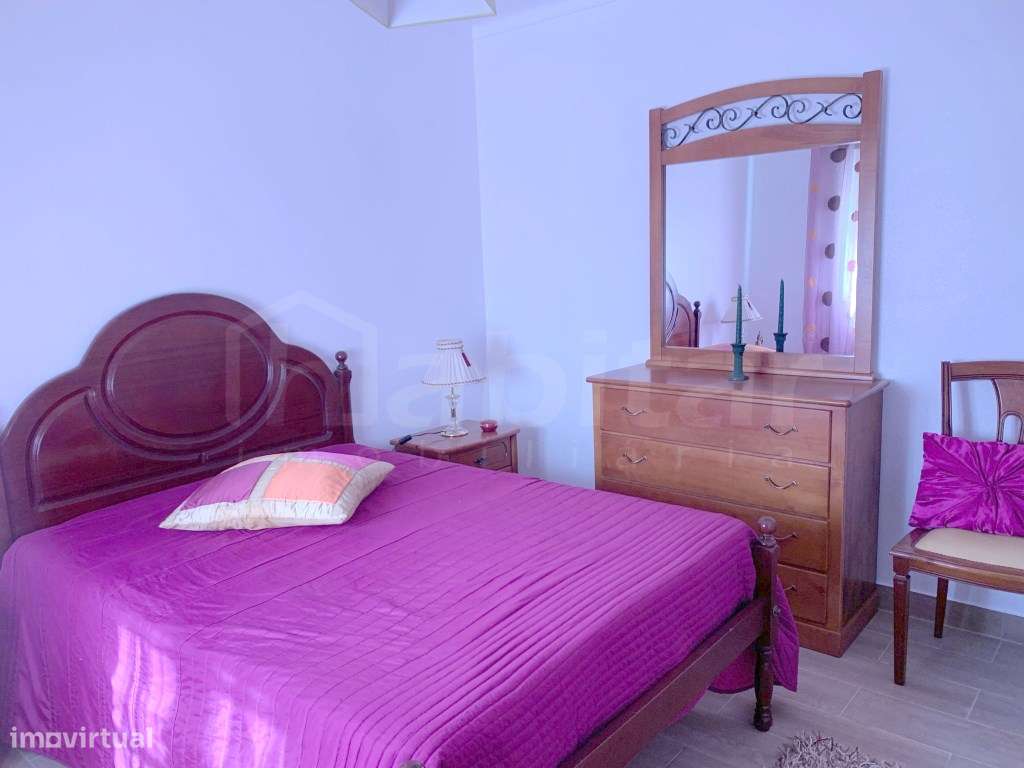 Moradia T5 + 2 C/ Quintal e Sótão-7