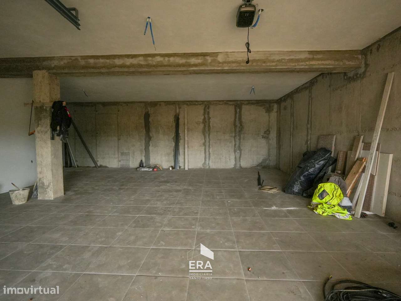 Moradia V3 com piscina em Roriz, Santo Tirso-30