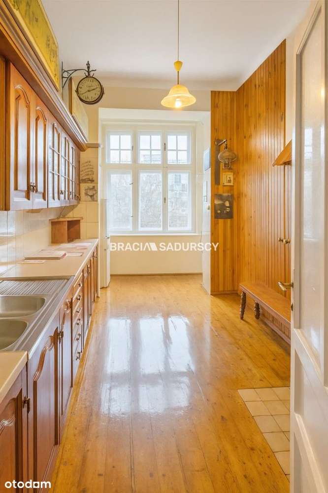 Klimatyczne mieszkanie 80m2 przy Wawelu-12