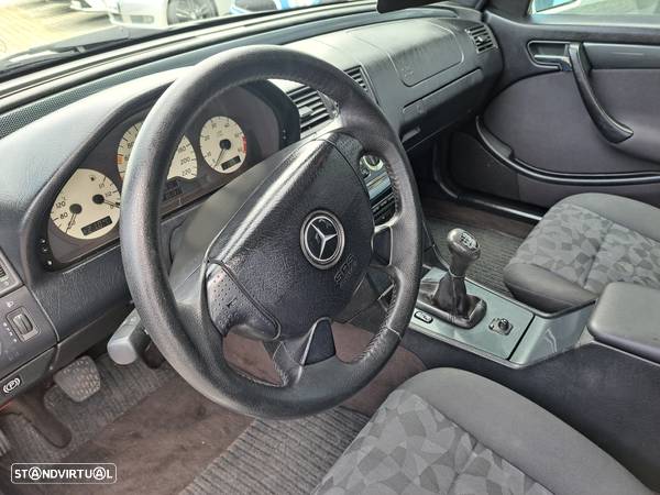 Mercedes-Benz C 220 - 9