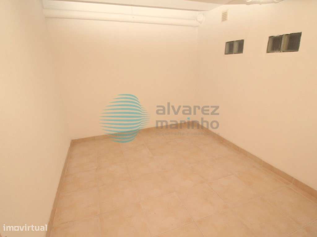 Apartamento T4, com 3 lugares de estacionamento, Parque das Nações-47