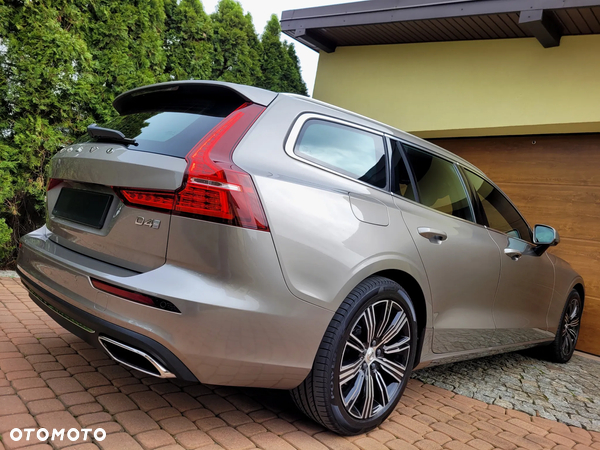 Volvo V60 D4 Inscription - 11