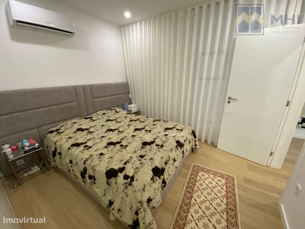 Excelente moradia Bifamiliar T3, a 100 metros da praia em Canidelo-56