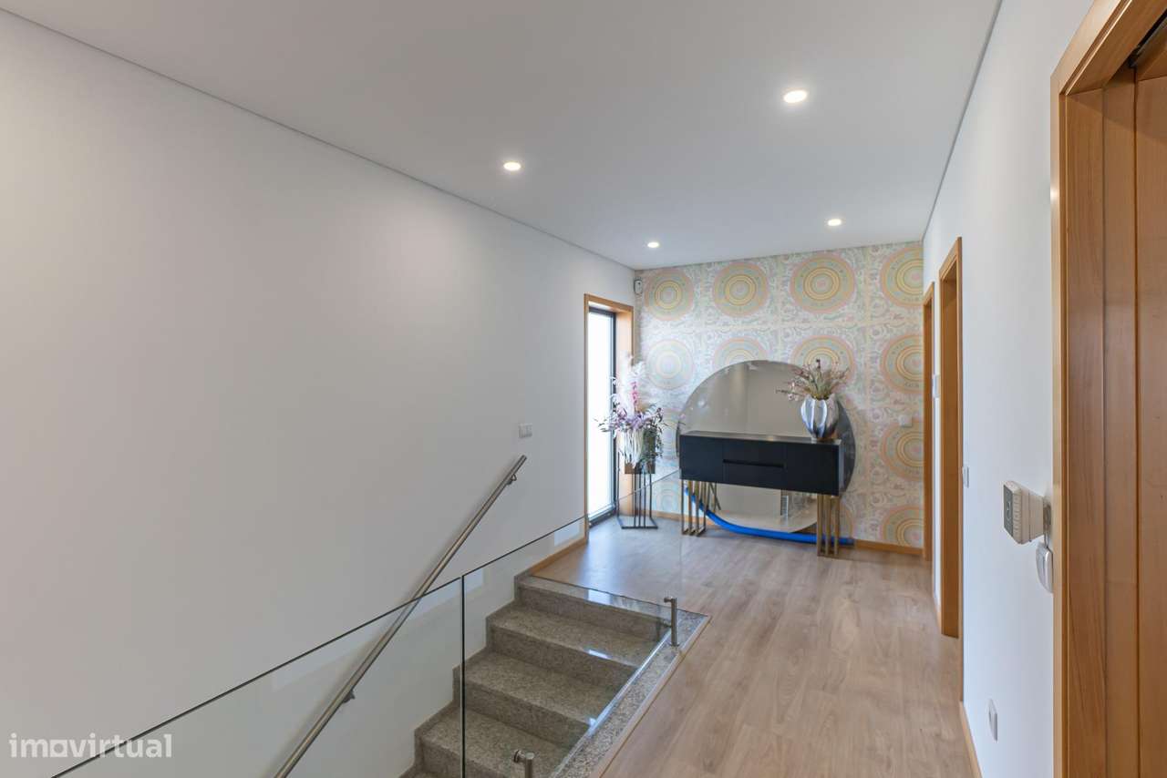 Moradia T3 em Lousada | Terraço e Garagem-23