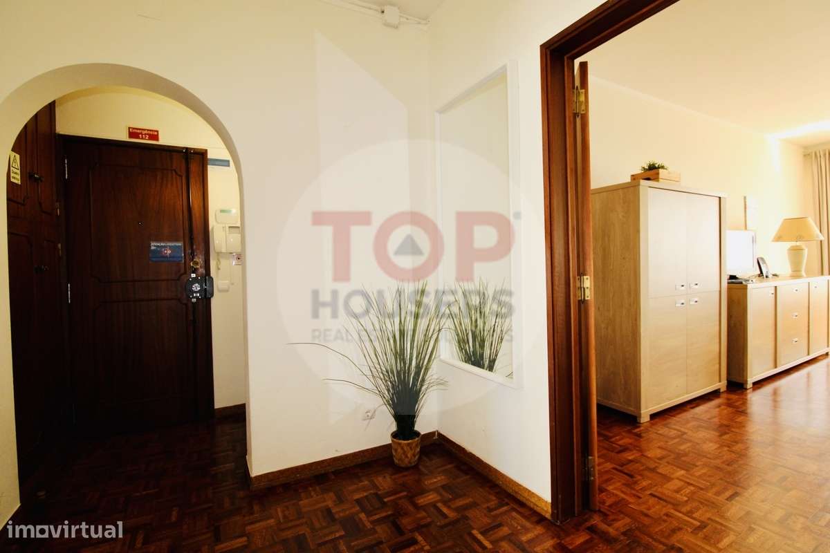 Viva o privilégio de estar na 1ª linha de Mar em Quarteira!-2