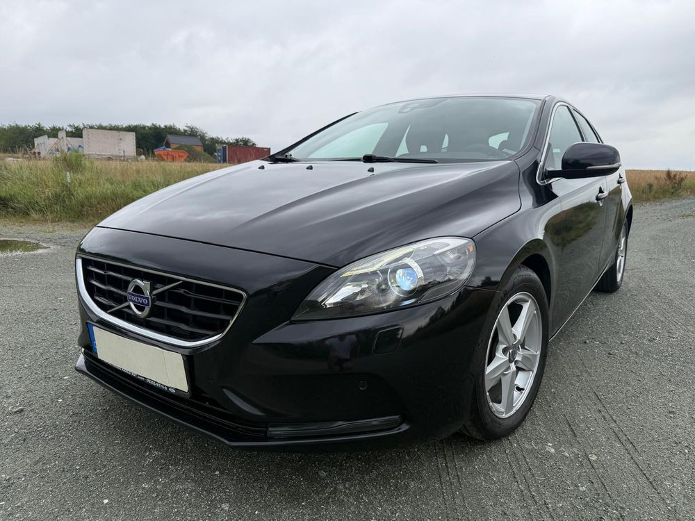 Volvo V40 II (2012-) D2 Momentum 2013