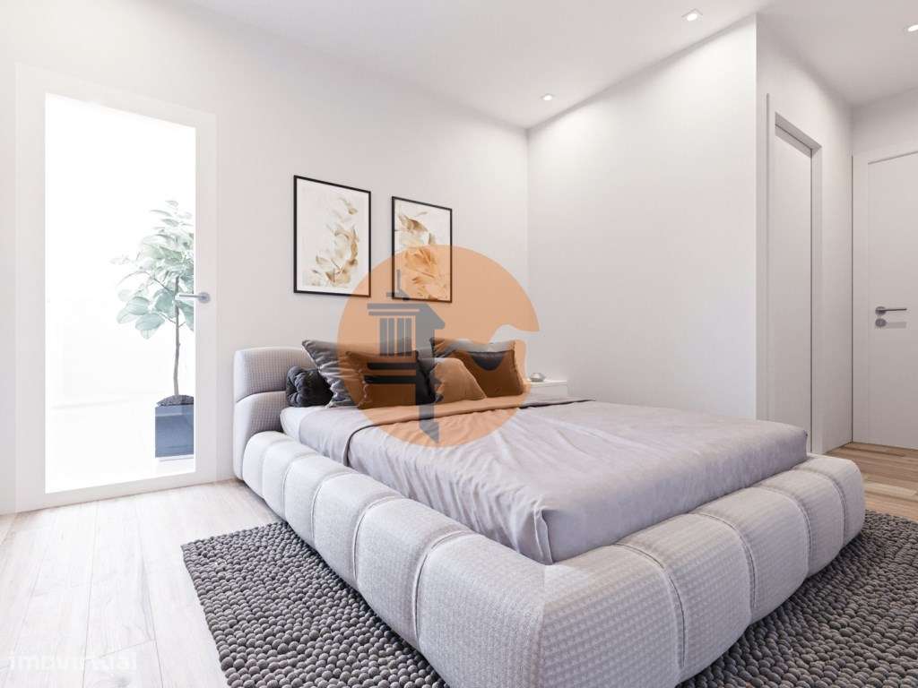 Apartamento T3, 1.º andar, com estacionamento em empreendimento com... - Grande imagem: 4/8