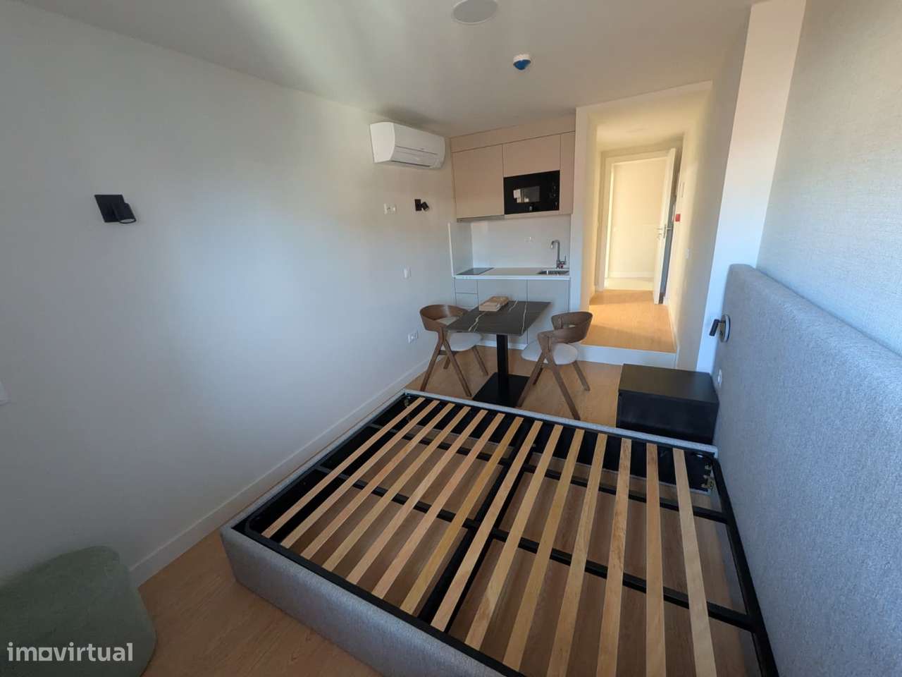 Estúdios T0 totalmente mobilados junto à Un. Lusíadas - Grande imagem: 2/10