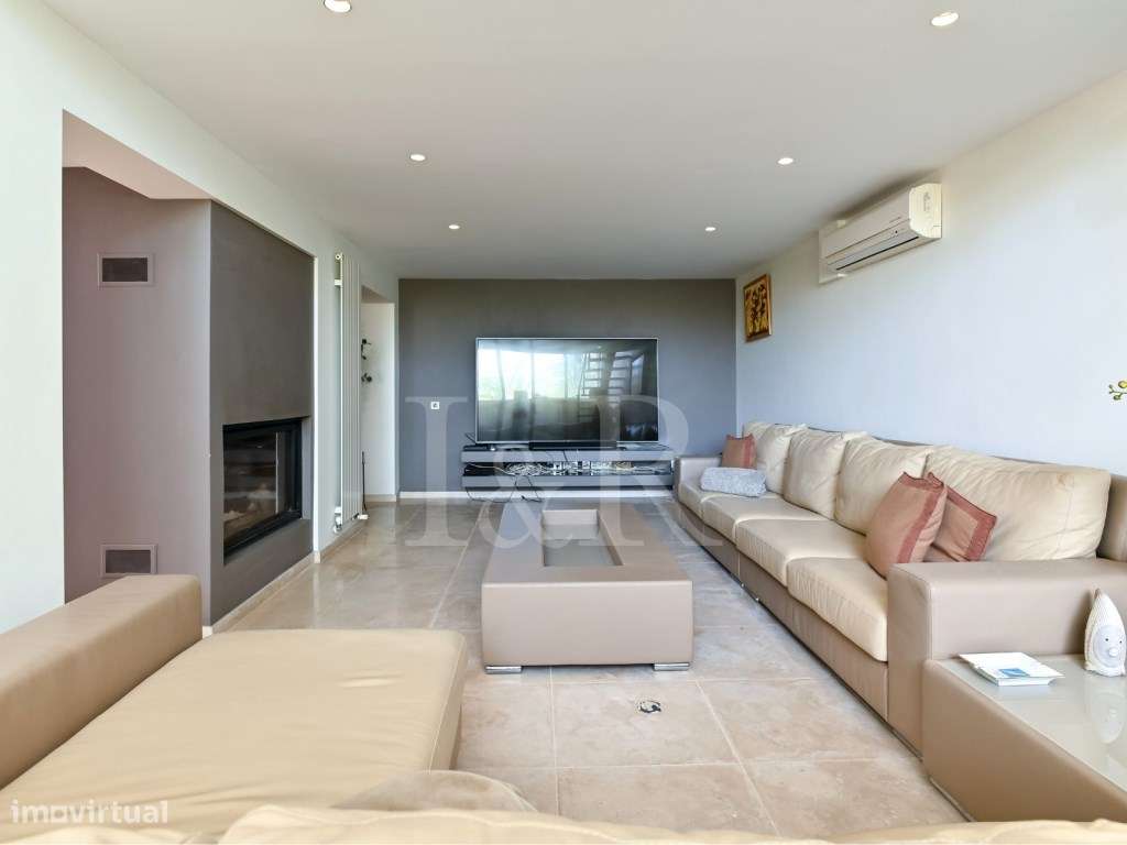 Moradia T6 com jardim, piscina e vista rio no Restelo, Lisboa-46