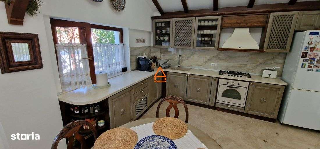 Casa / Vila de lux - D+P+E+M - 400 mp - 545 mp teren - Bucium - Imagine principală: 5/20