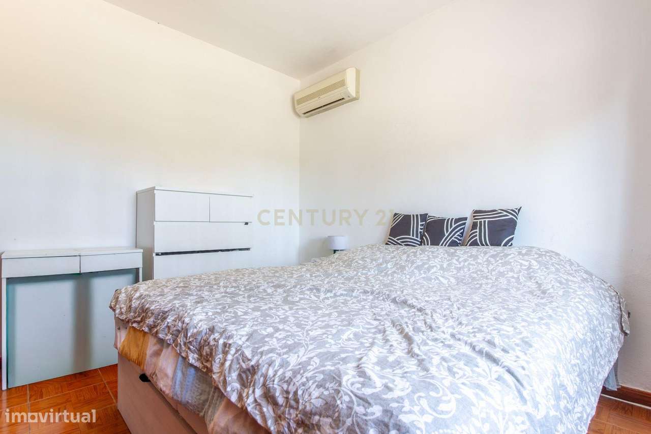 Moradia T2+1 com Anexo Independente, Garagem, Terraço e Adega – Quinta-11