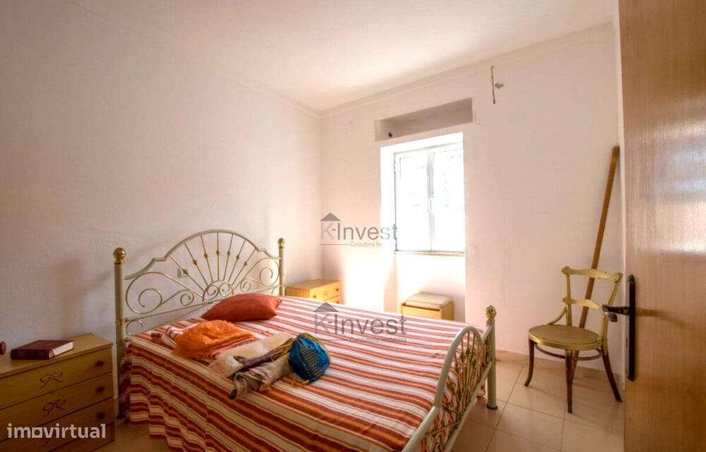 Prédio para remodelação - Carvoeiro-16