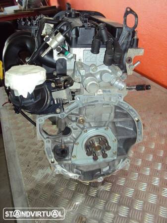 Motor FORD Focus 1.6i de 2006 - 1