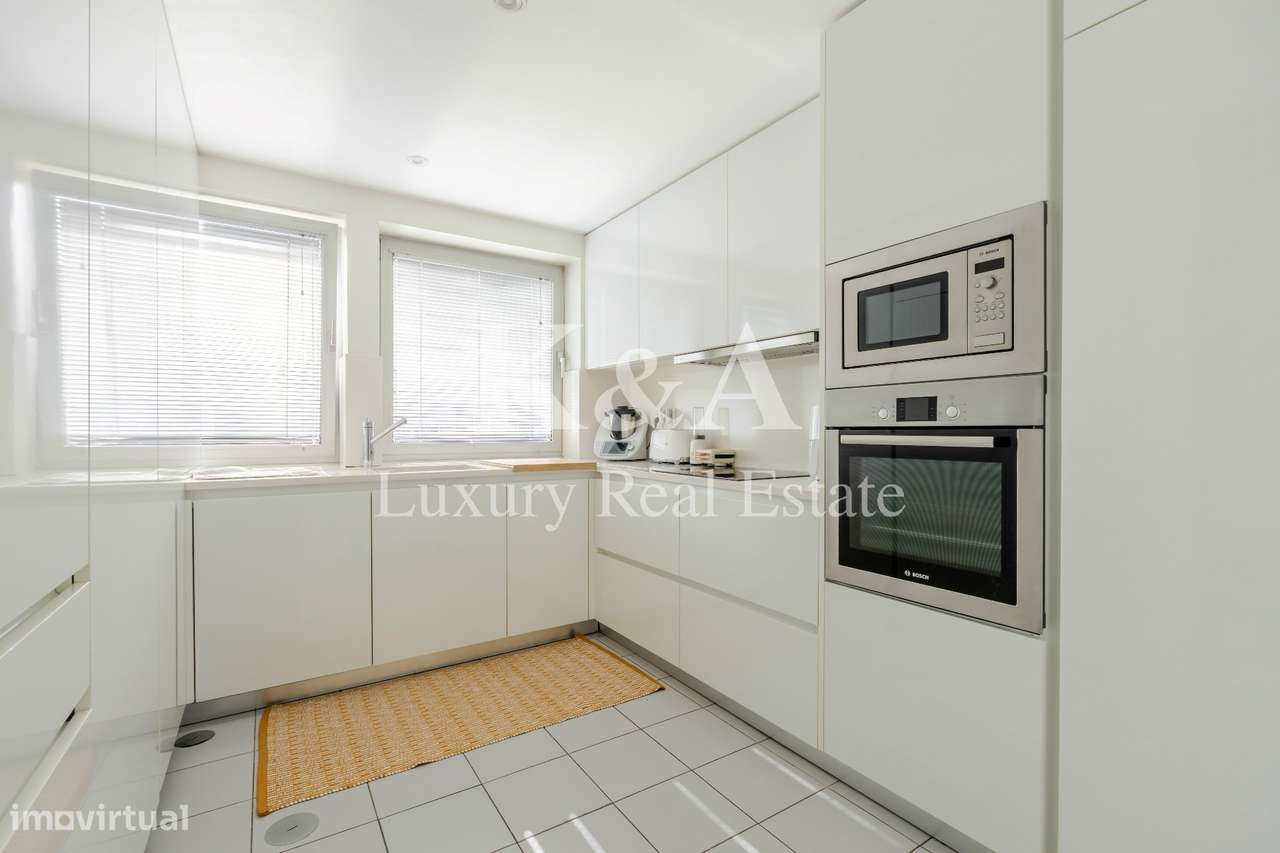 Apartamento T4 em Matosinhos Sul com varanda e vista mar.-24