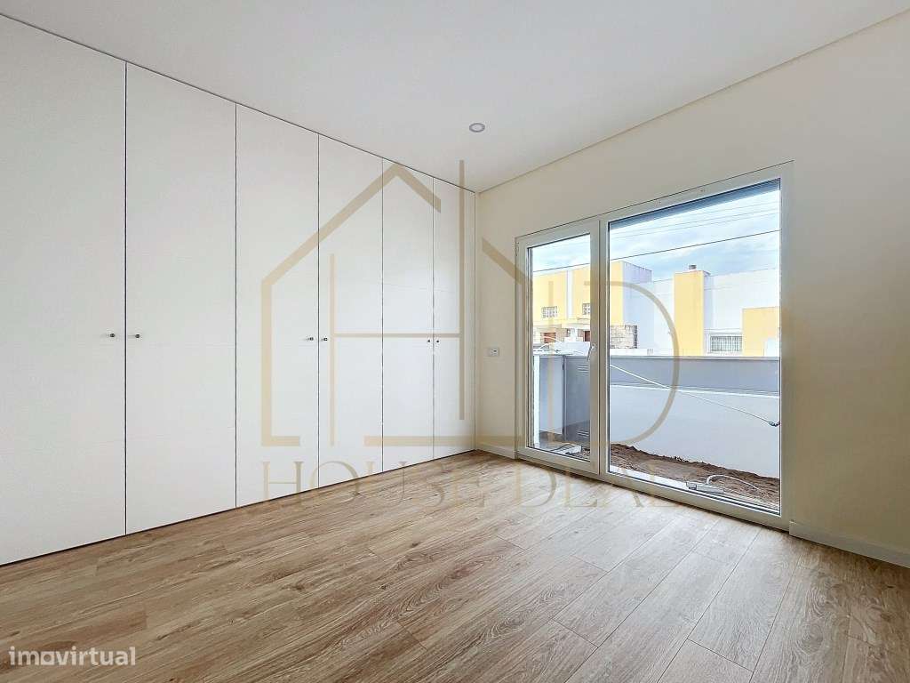 Moradia T4 com Pérgola. Redondos. Fernão Ferro - Grande imagem: 5/12