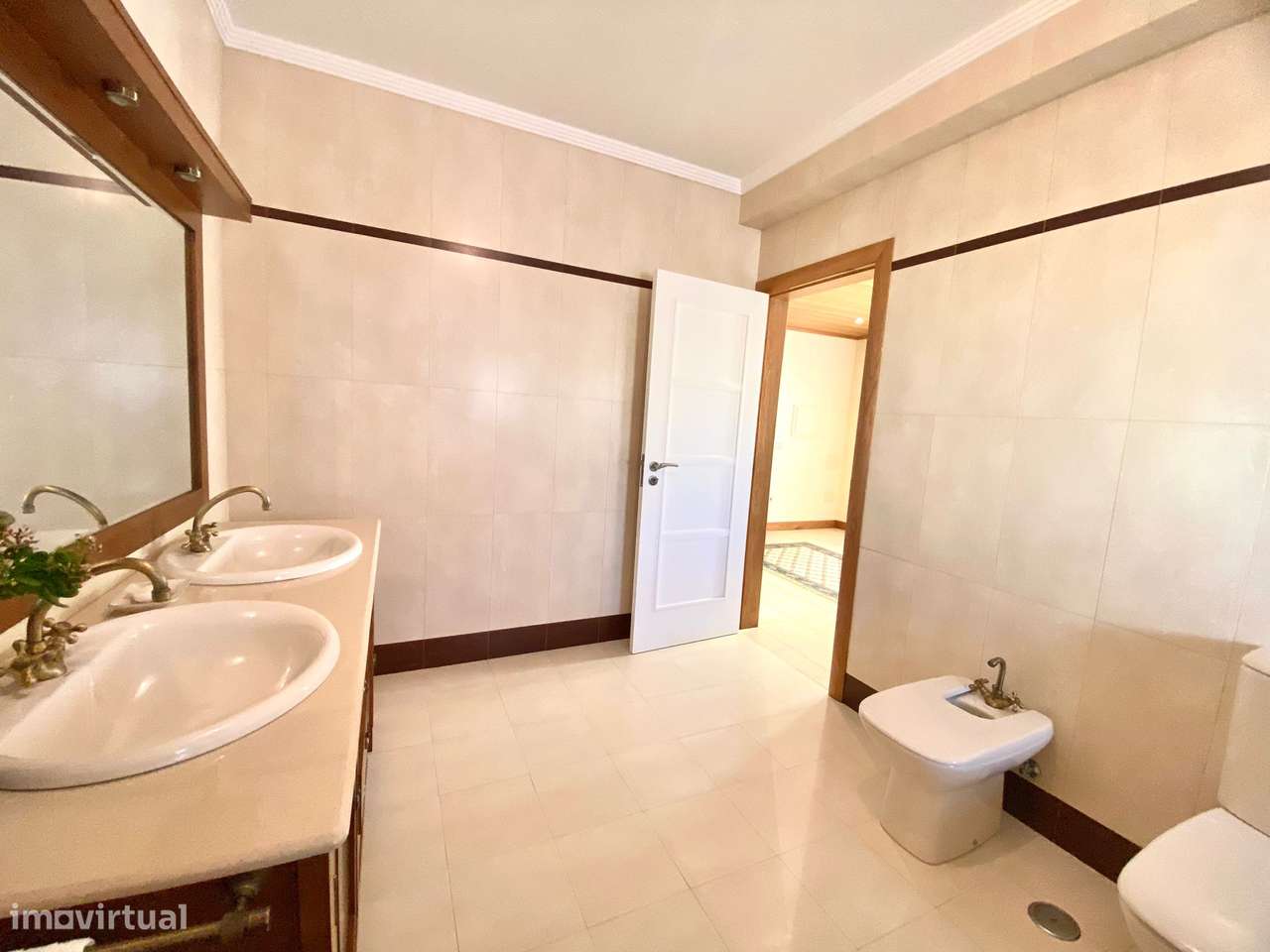 Moradia T4 + T1 Elegante e sofisticada em Figueira da Foz-49