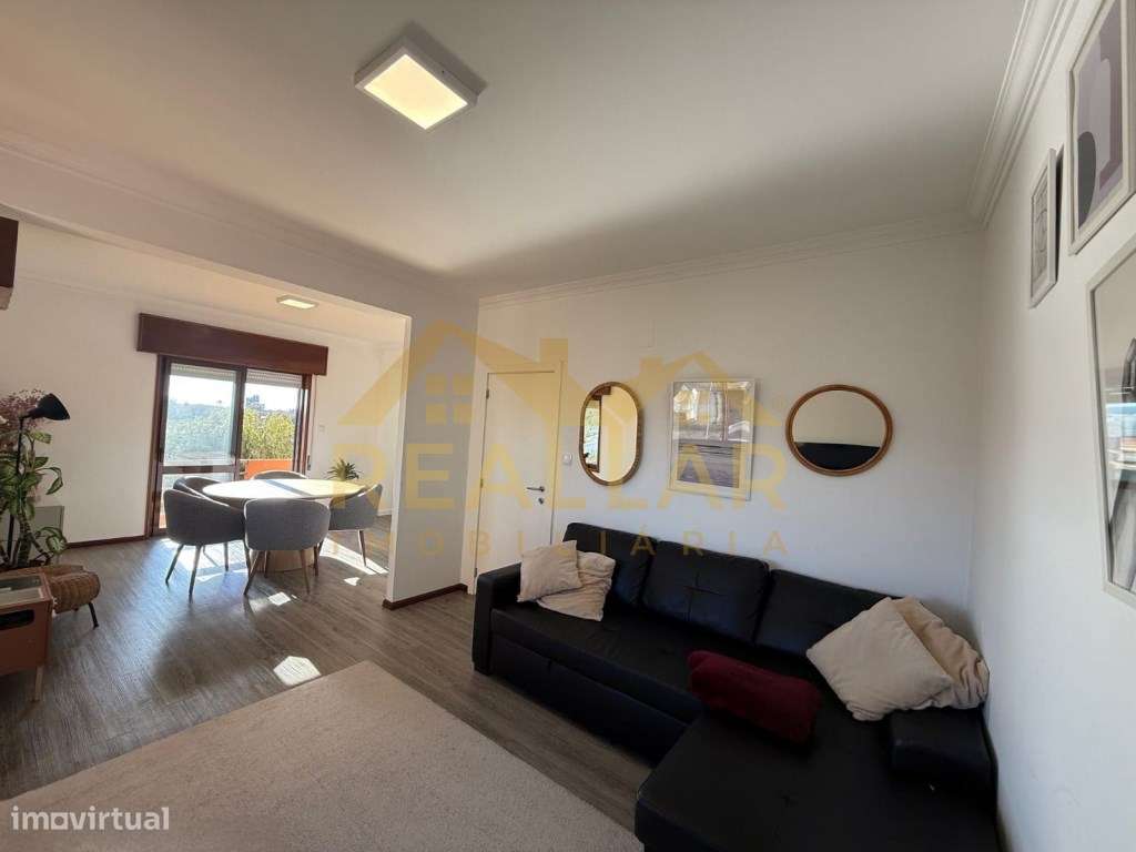 Apartamento T4 duplex situado em Montgeron - Póvoa de Varzim - Grande imagem: 4/29