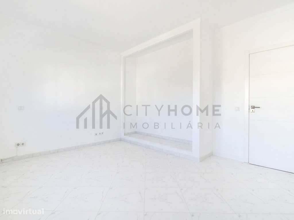 Moradia T3 com piscina e garagem em Lagoa-24